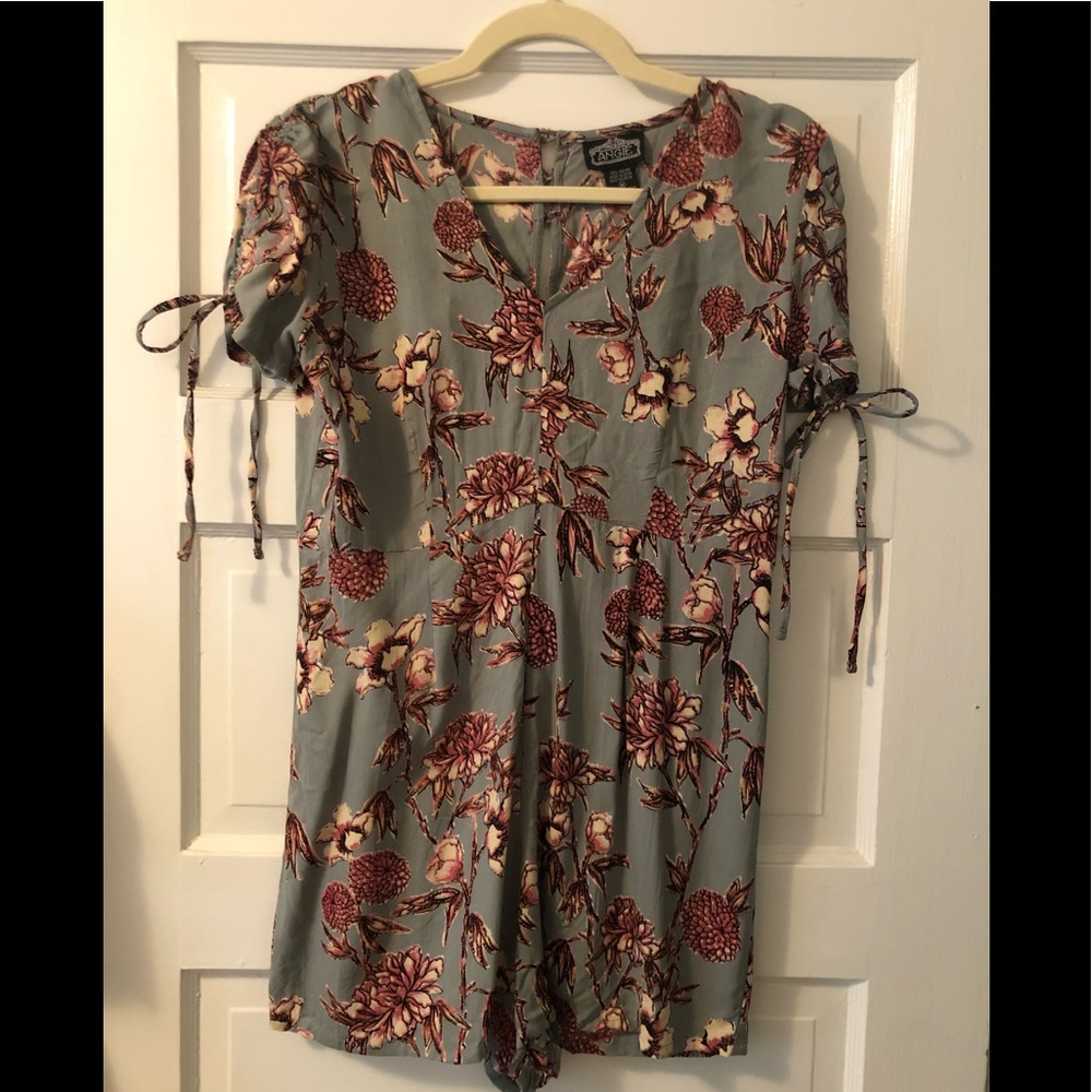 Blue flower romper